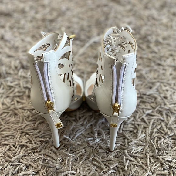 Guess Heels - Picture 4 of 5